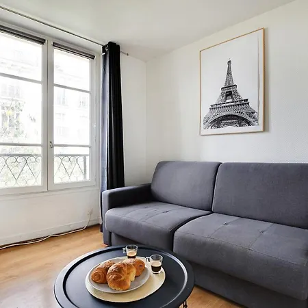 Apartment In The Heart Of The Marais !