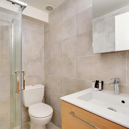 In The Heart Of The Marais !